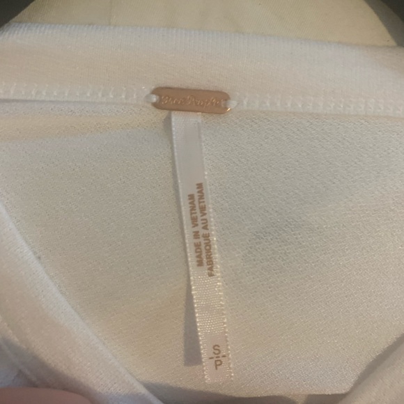 Free People White V-neck Twist Top (Womens S) - Picture 4 of 5